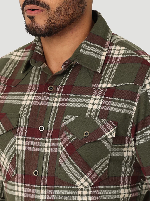 Wrangler ropa noche del bosque (112325082) hombres camisa de franela con nube que se puede estirar libremente BDR0J385